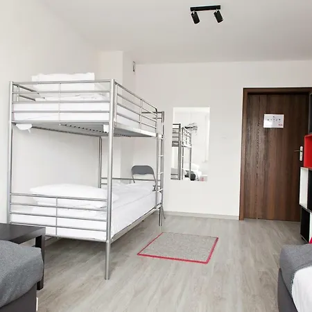 Hostel Foto *